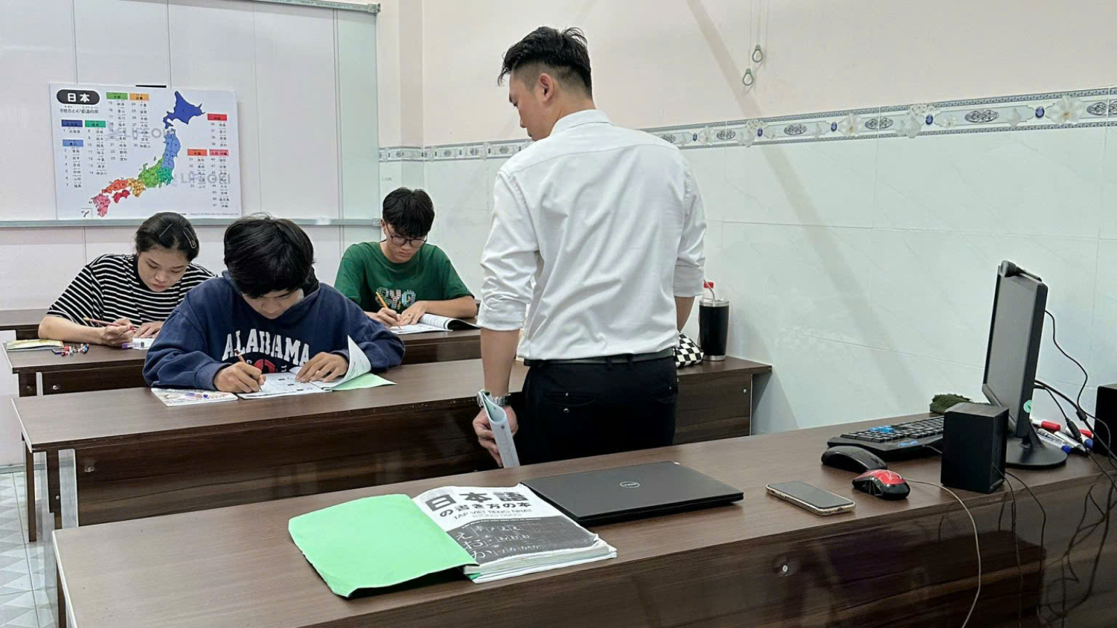 tuyển sinh lớp học tiếng nhật