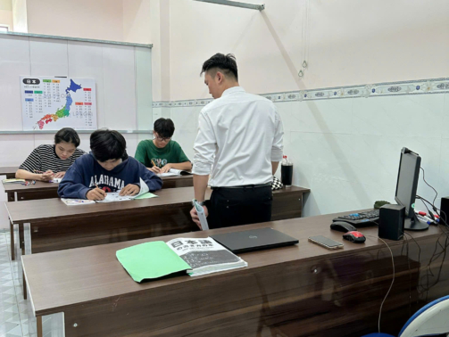 tuyển sinh lớp học tiếng nhật